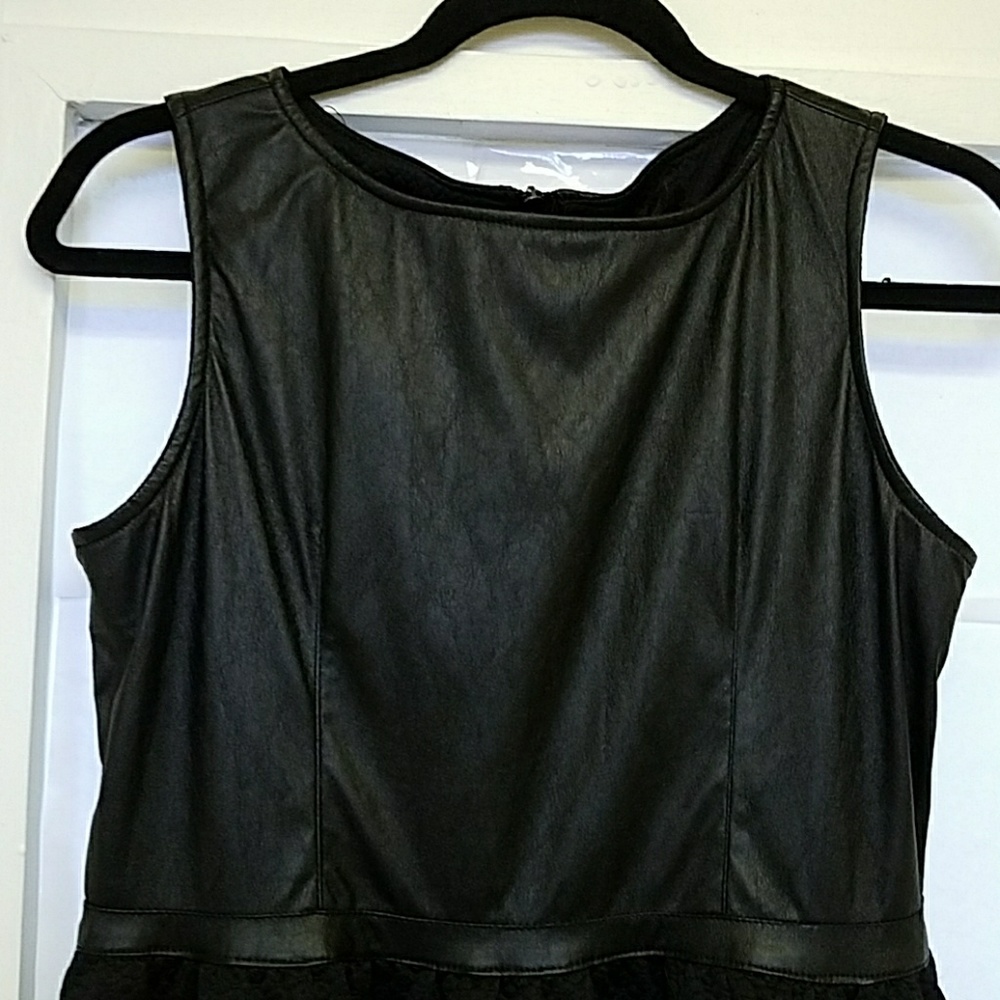 Dress - Picture 4 of 5